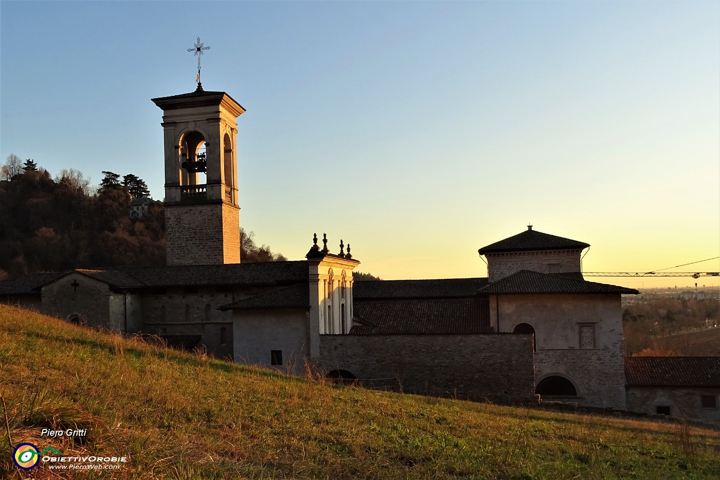 91 Astino nella luce e nei colori del tramonto.JPG